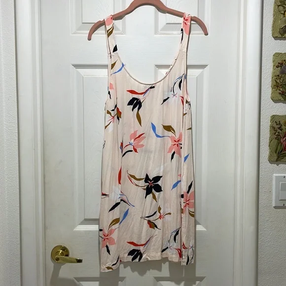 ❌SOLD❌ O'Neill Dress - Picture 2 of 4